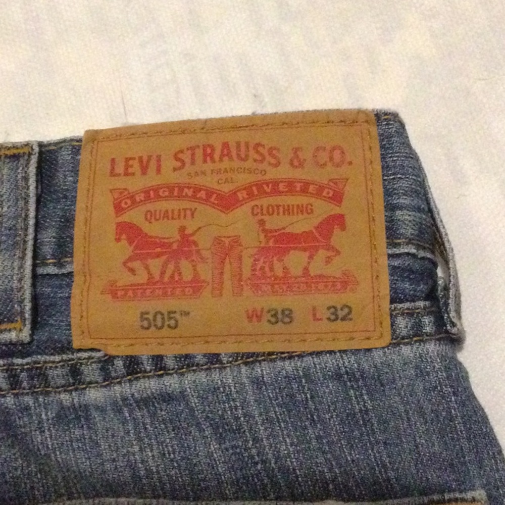 Levi’s 505 boot cut jeans 37w x 30L (meas)